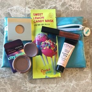 IPSY BAG + 5 PRODUCTS